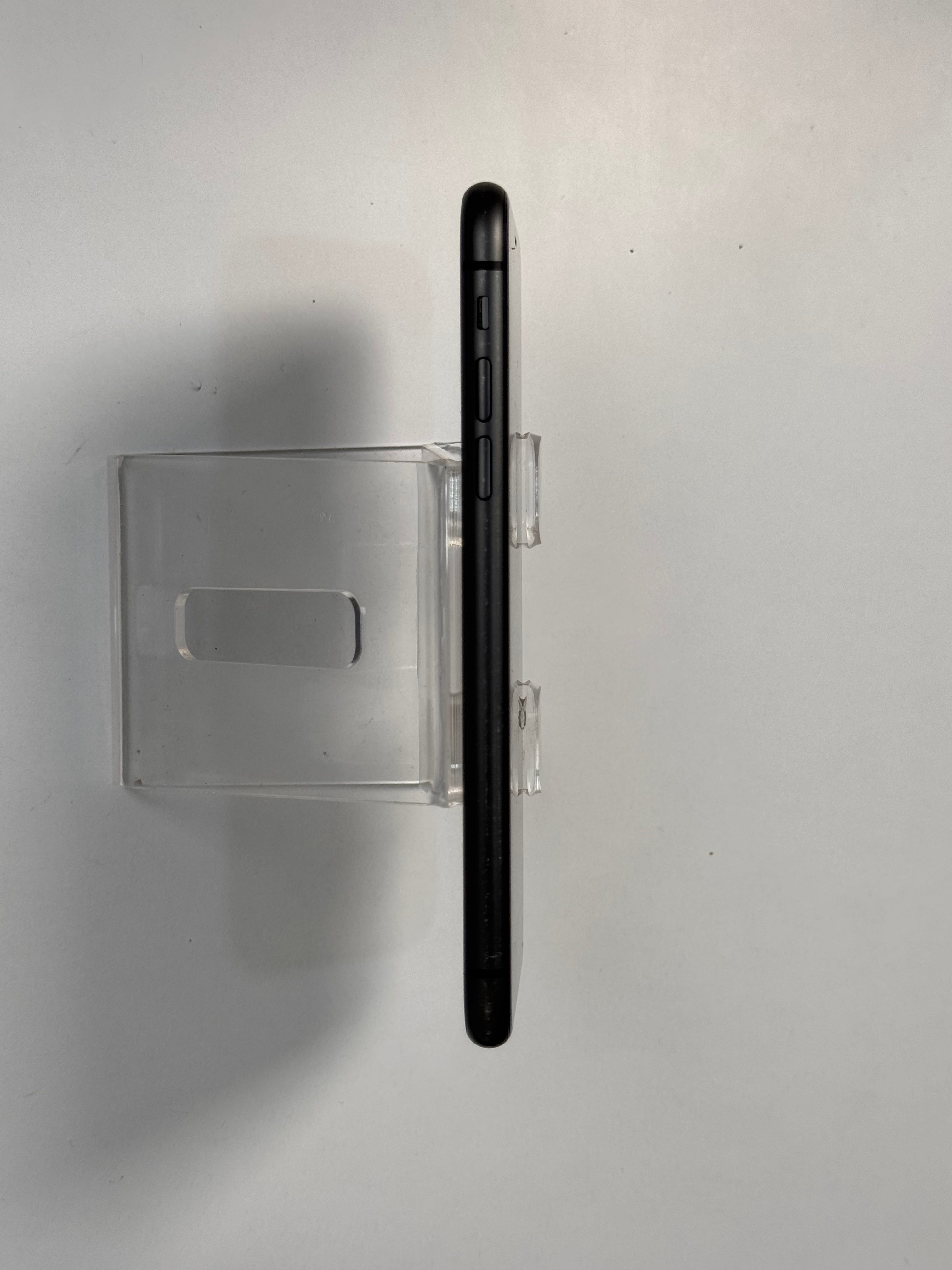 iPhone 11 64GB ex iBox Black